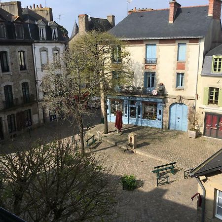 Appartement Situe Dans L'Hyper-Centre D'Auray Εξωτερικό φωτογραφία